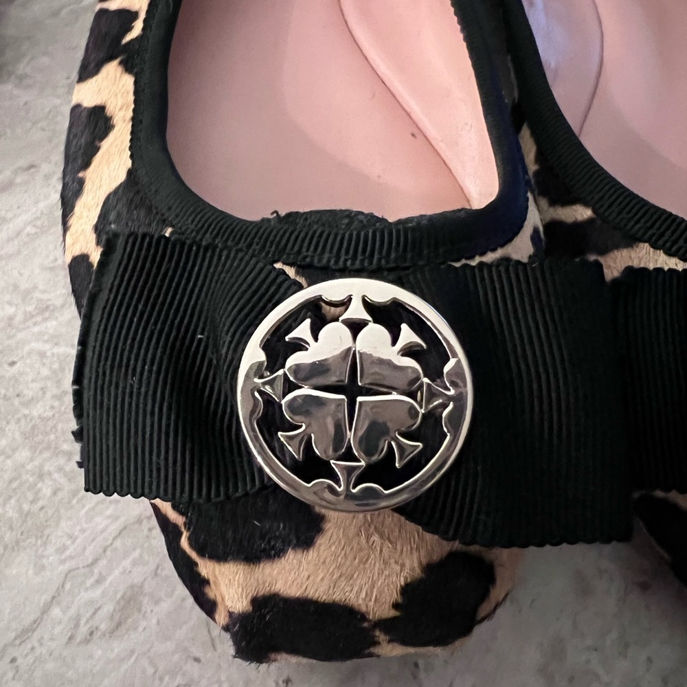 Kate Spade Calf Hair Leopard Print Flats with Black Bow. Size 7M - Picture 4 of 15